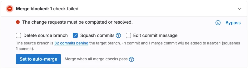 변경 요청이 해결되지 않아 MR의 merge가 차단된 모습. 출처=GitLab